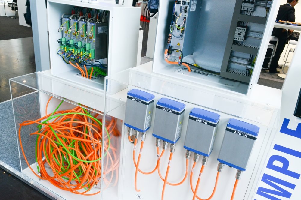 Centralized or Decentralized ?
Which architecture type delivers the best technical and commercial advantages ?